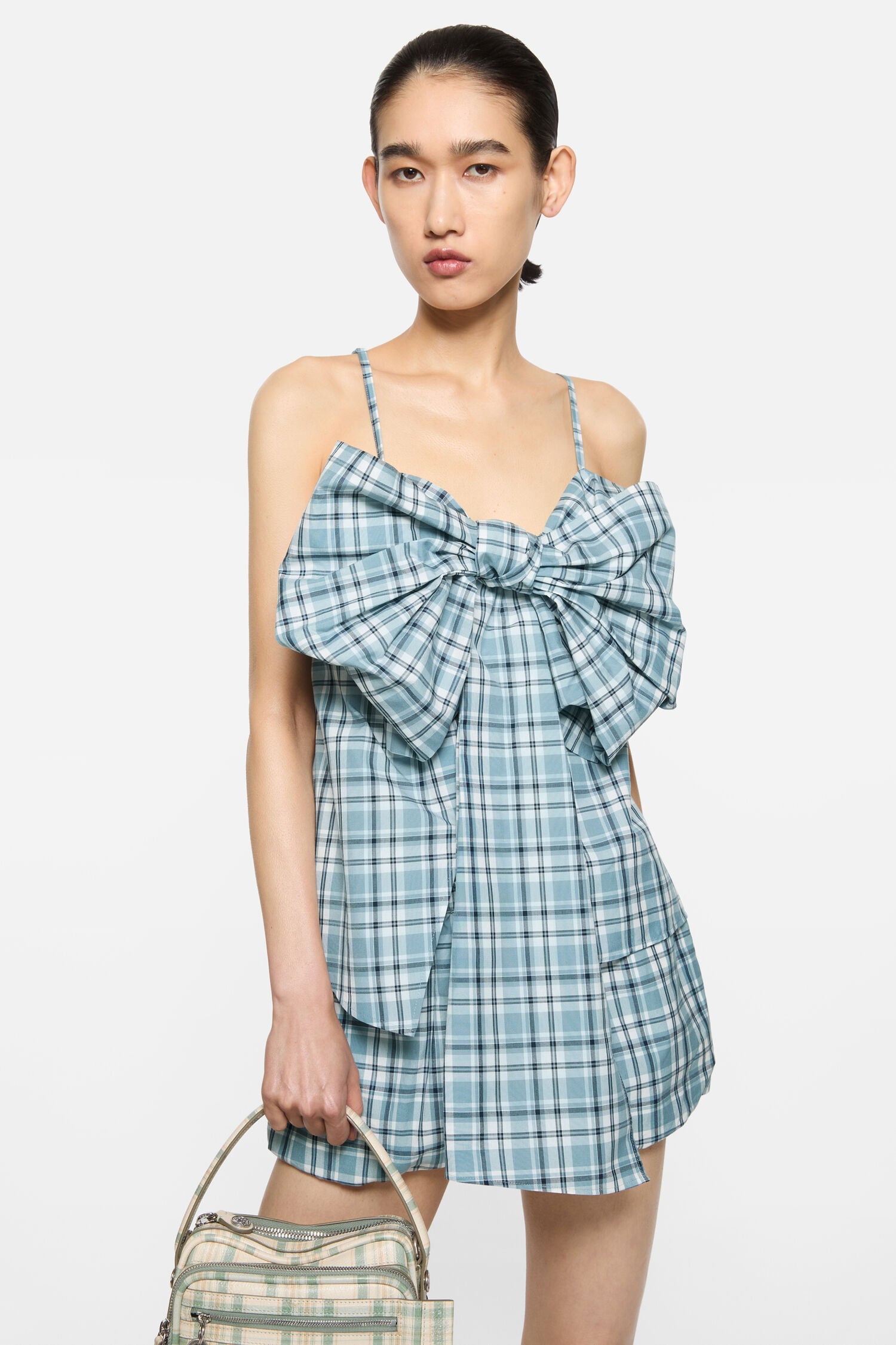 Check top with bow