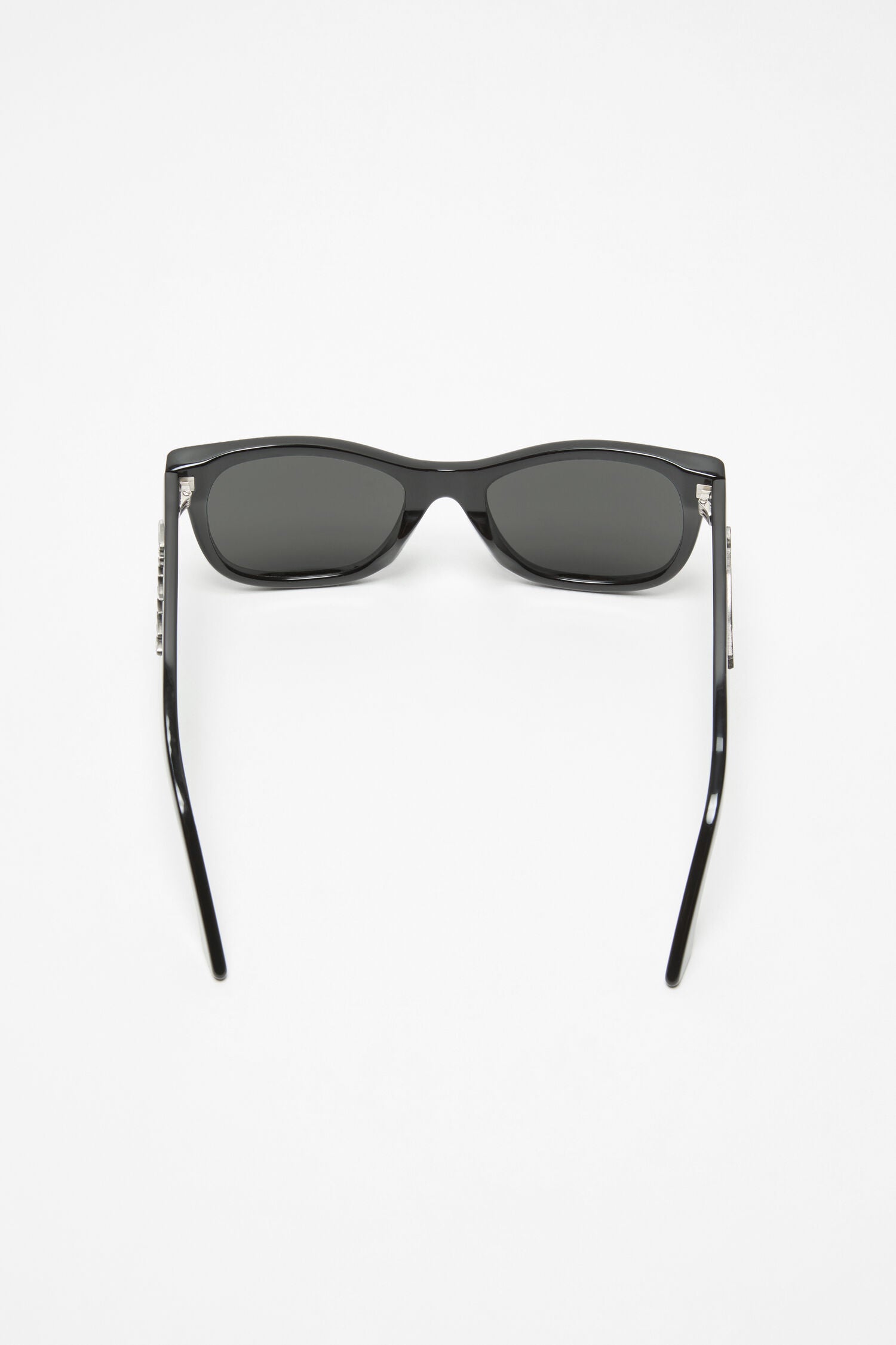 Square-frame sunglasses