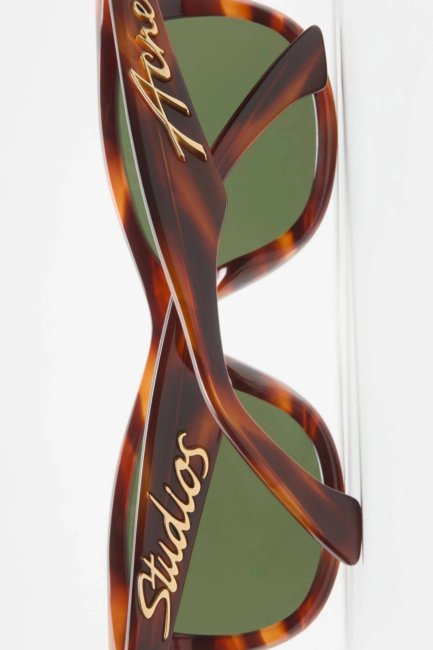 Square-frame sunglasses